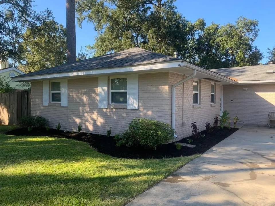 Reliable yard maintenance experts serving Slidell, LA - Mowjeaux Lawn & Garden