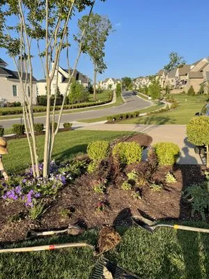 MowMen Lawn Care Logo