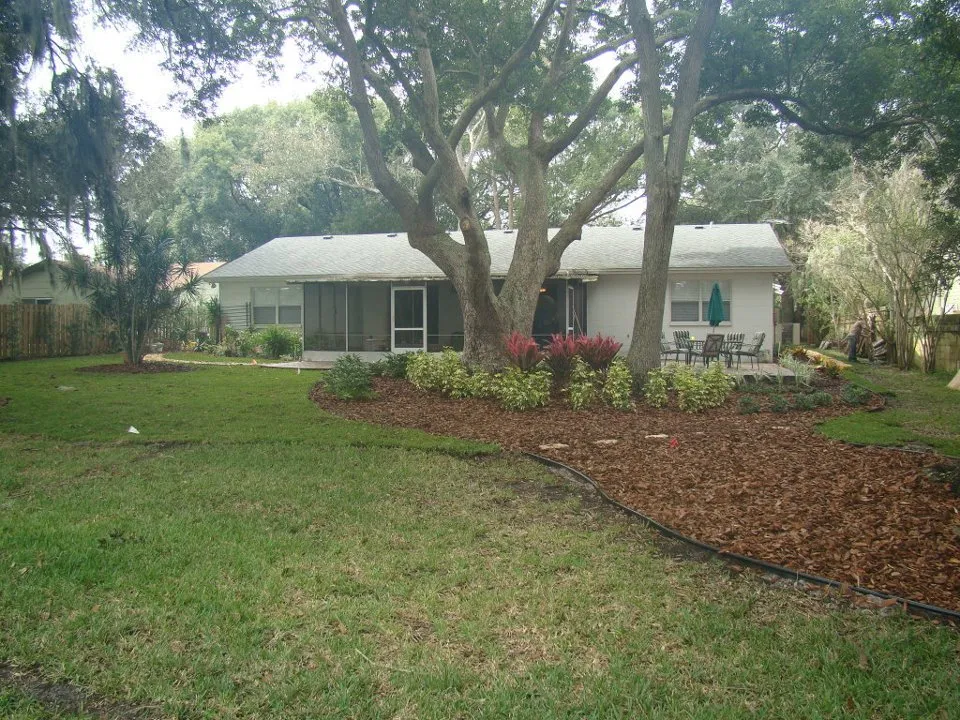 Affordable yard cleanup service in Land O Lakes, FL - Mow'n By Bowen