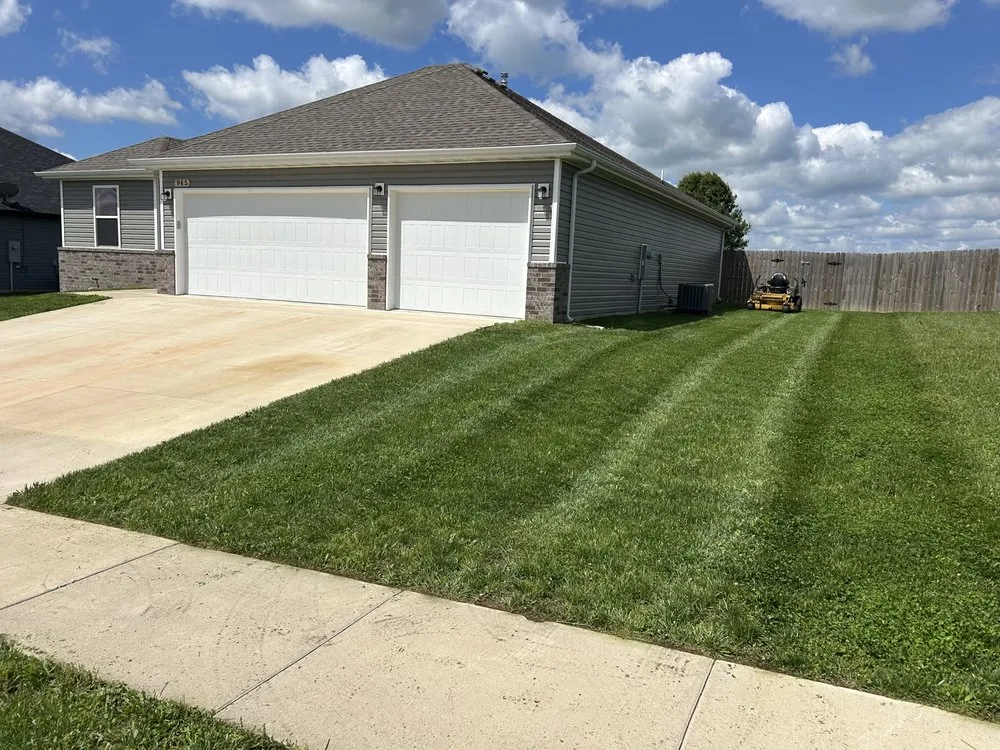 Affordable outdoor landscaping experts serving Republic, MO - Mowraculous