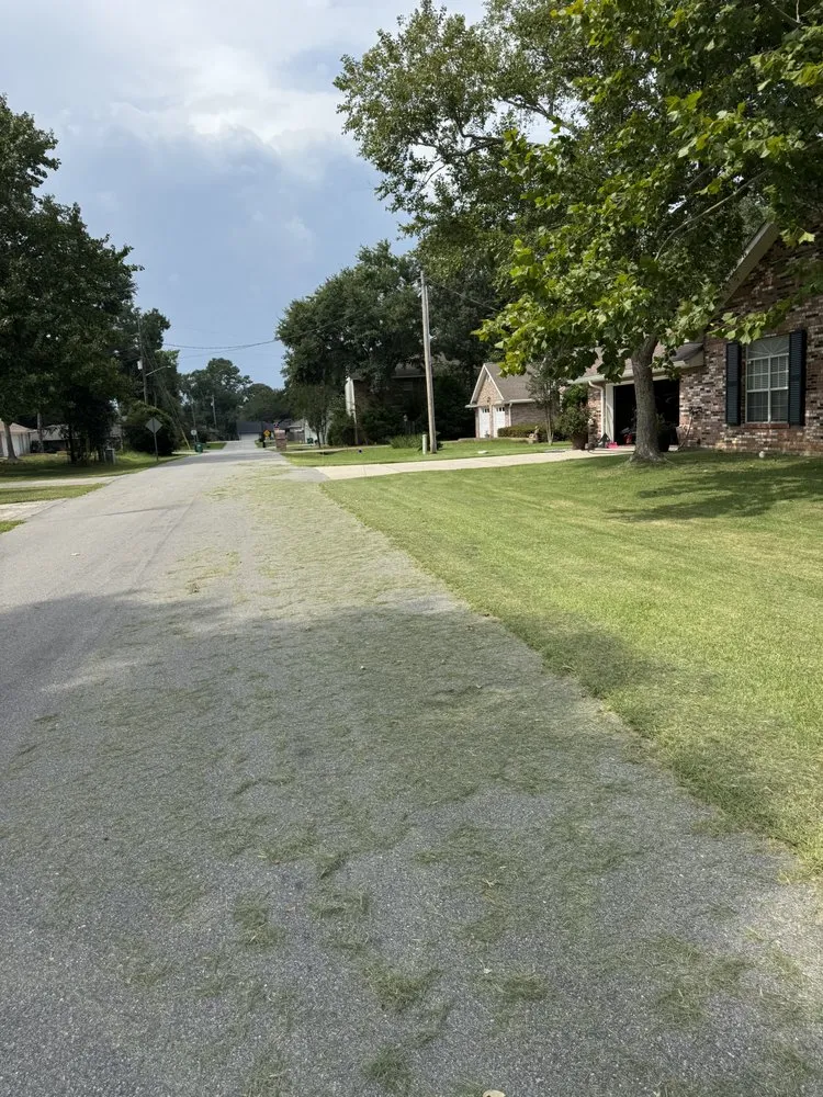 Affordable lawn care service in Bay St Louis, MS - Mow's Lawn Care and Exterior Services