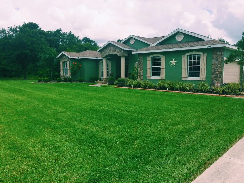 Professional outdoor landscaping in Bradenton, FL by Mowses Lawn Care