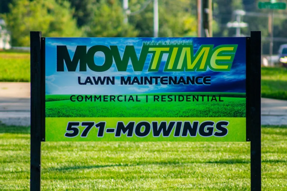 Local lawn mowing service for homes in Clarksville, TN by MowTime