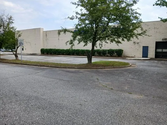 Mowtivated Landscape Logo