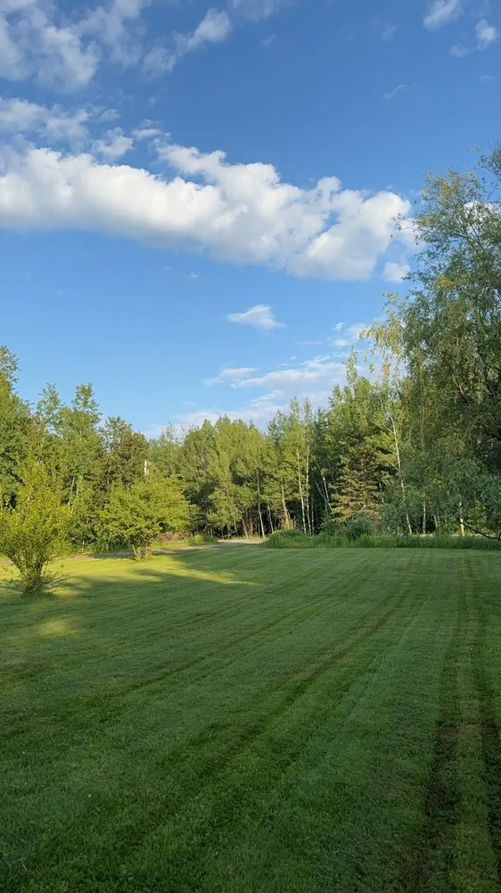 Trusted lawn mowing service in Duluth, MN - Mowtivated Professionals