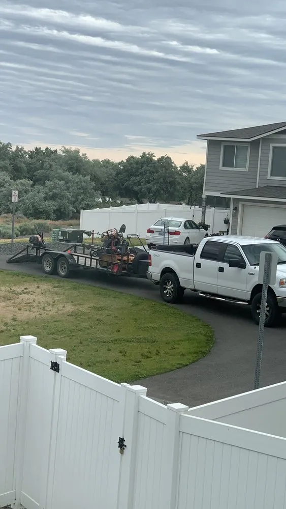 Professional yard maintenance with custom design across Richland, WA - Mowtivations