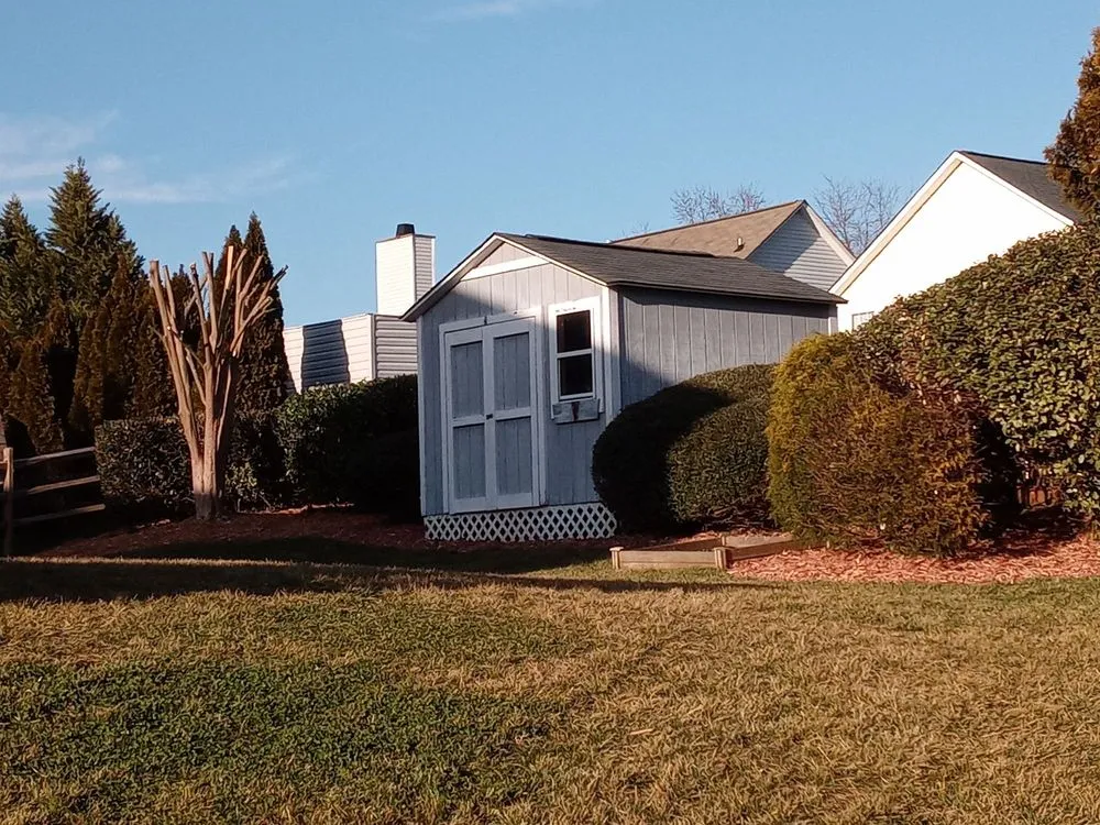 Custom yard maintenance in Monroe, NC by Mowtown Grounds Management