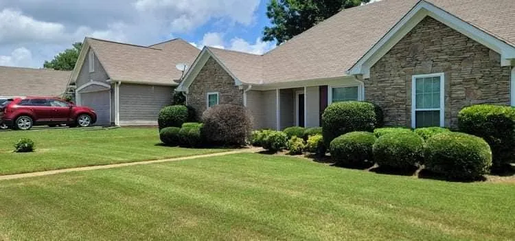 Professional landscaping services experts serving Pelham, AL - Mowtown Lawn Care