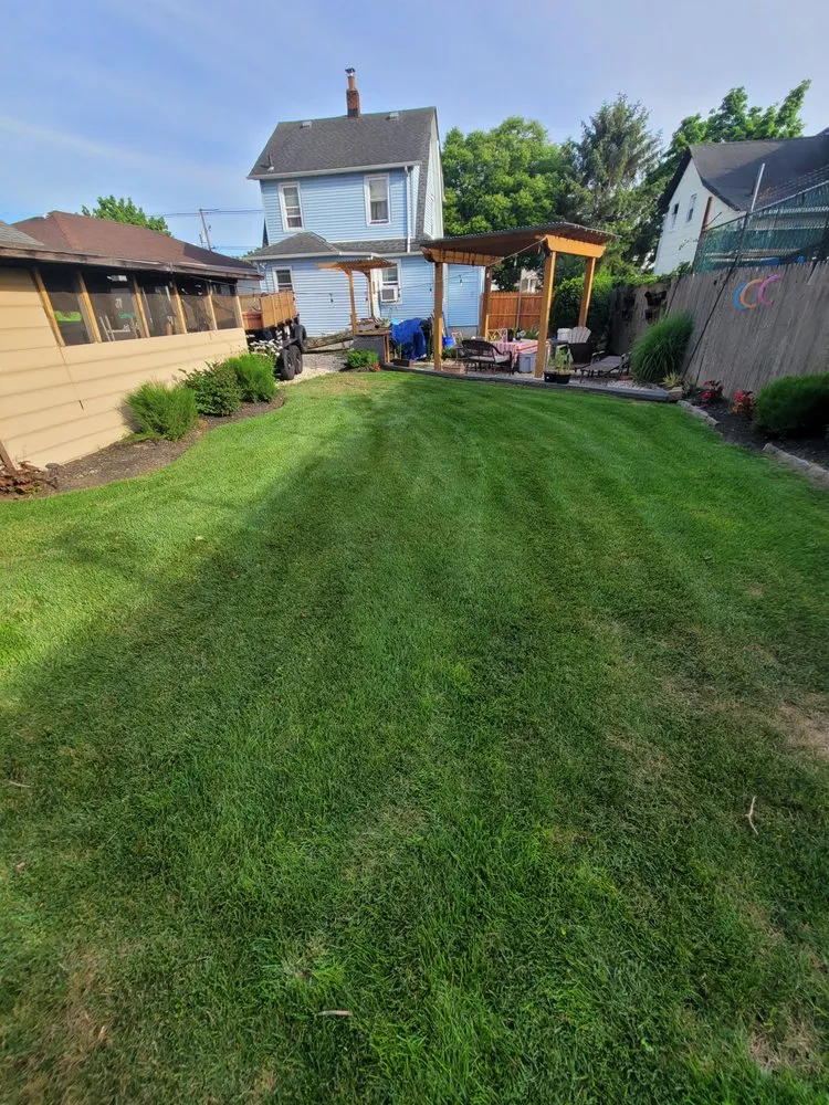 Professional garden landscaping in Freeport, NY by Mowzilla Landscaping