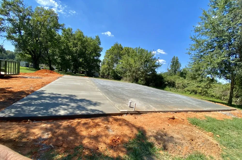 Custom residential landscaping in Texarkana, TX - Moya’s Concrete