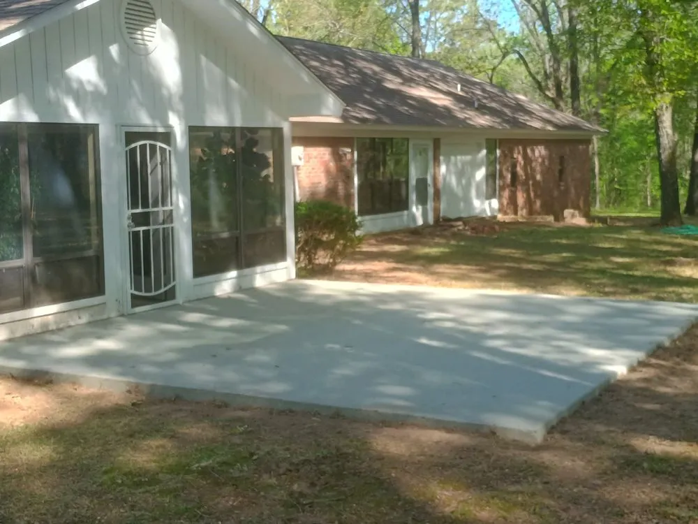 Professional landscaping services for year-round maintenance in Texarkana, TX by Moya’s Concrete