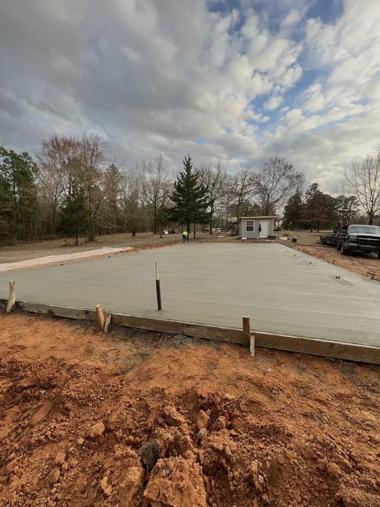 Local garden landscaping for residential properties across Texarkana, TX - Moya’s Concrete