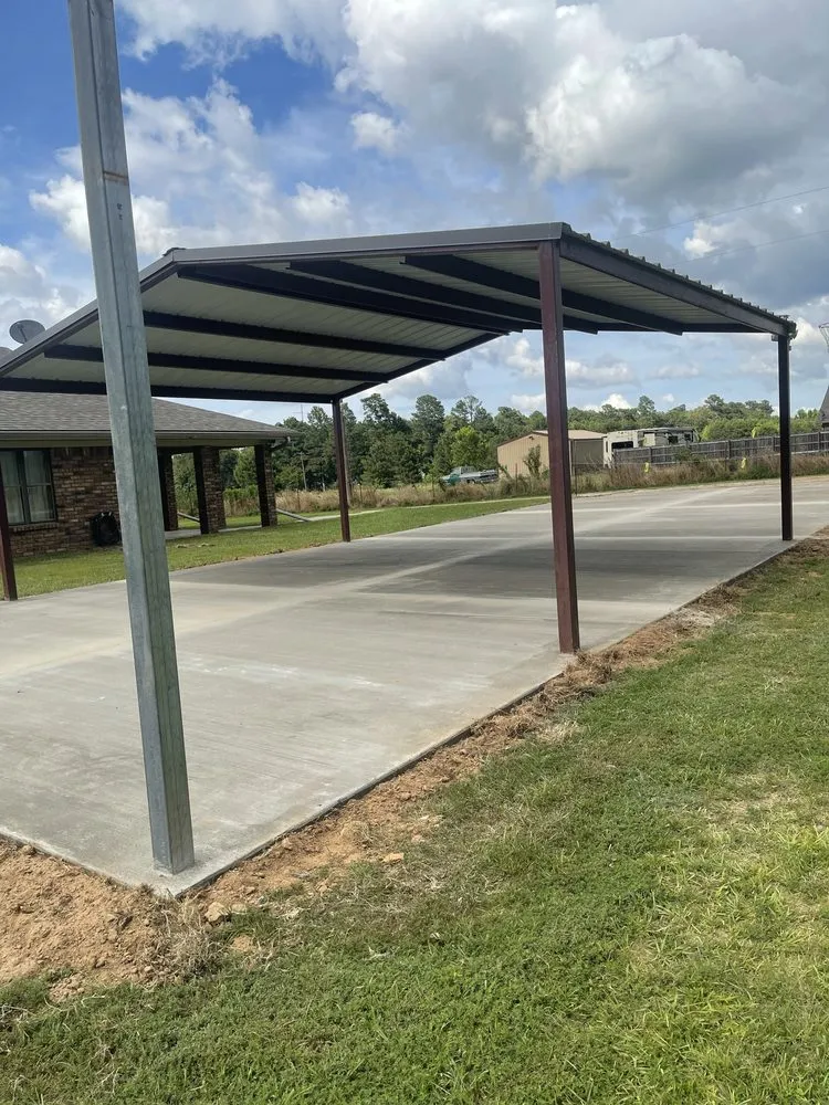 Local yard maintenance in Texarkana, TX by Moya’s Concrete