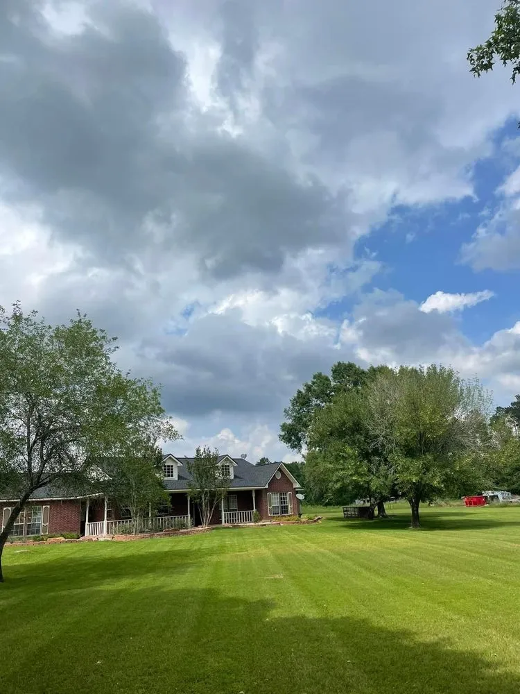 Affordable lawn mowing service in Huntsville, TX - MP Landscaping