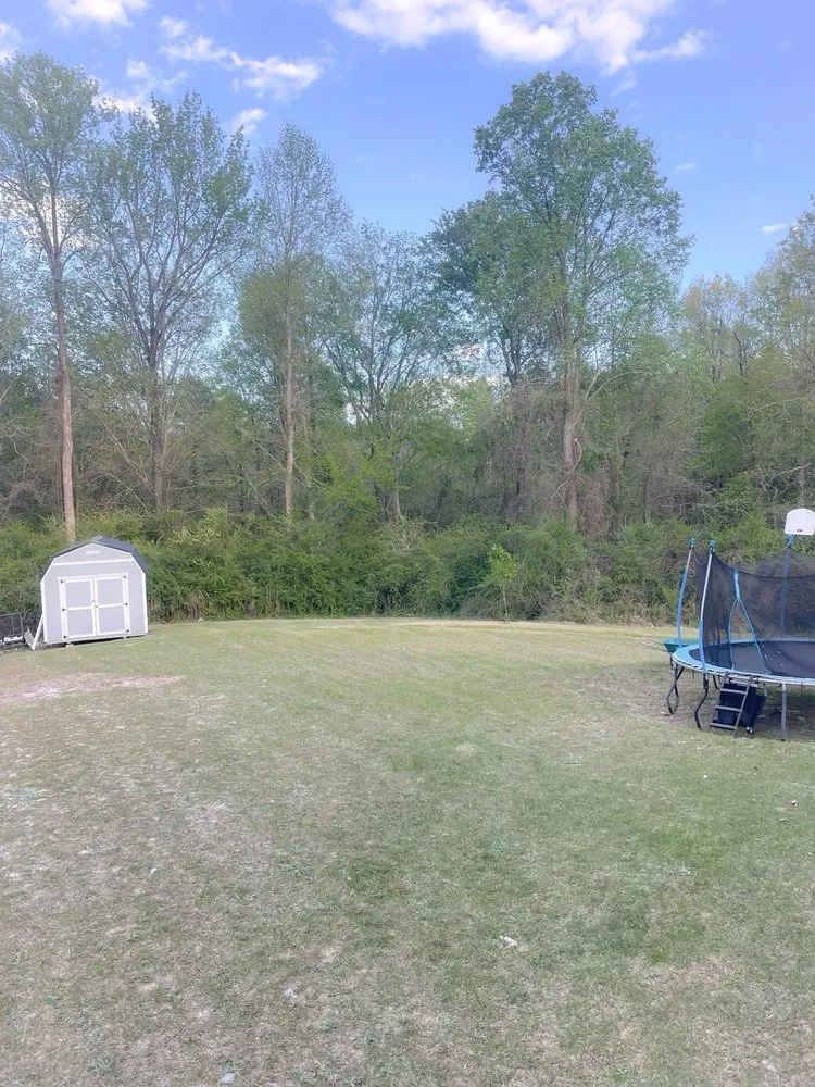 Top-rated garden landscaping in Richlands, NC by MP Lawn Maintenance And Pressure Washing