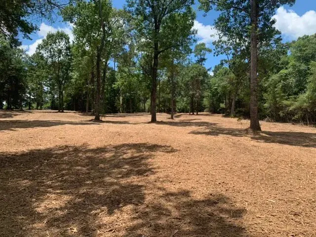 Top-rated lawn care service for homes in West Point, VA by M&P Outdoor Services