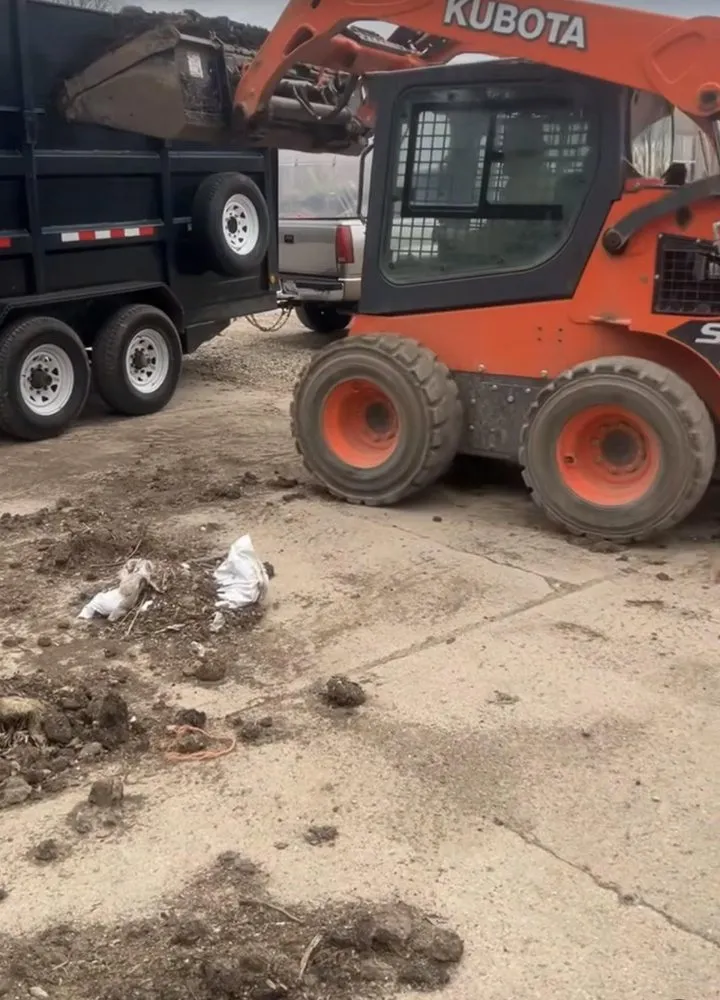 Reliable landscaping services for residential properties in Peoria, IL by Mph Landscape Contractor