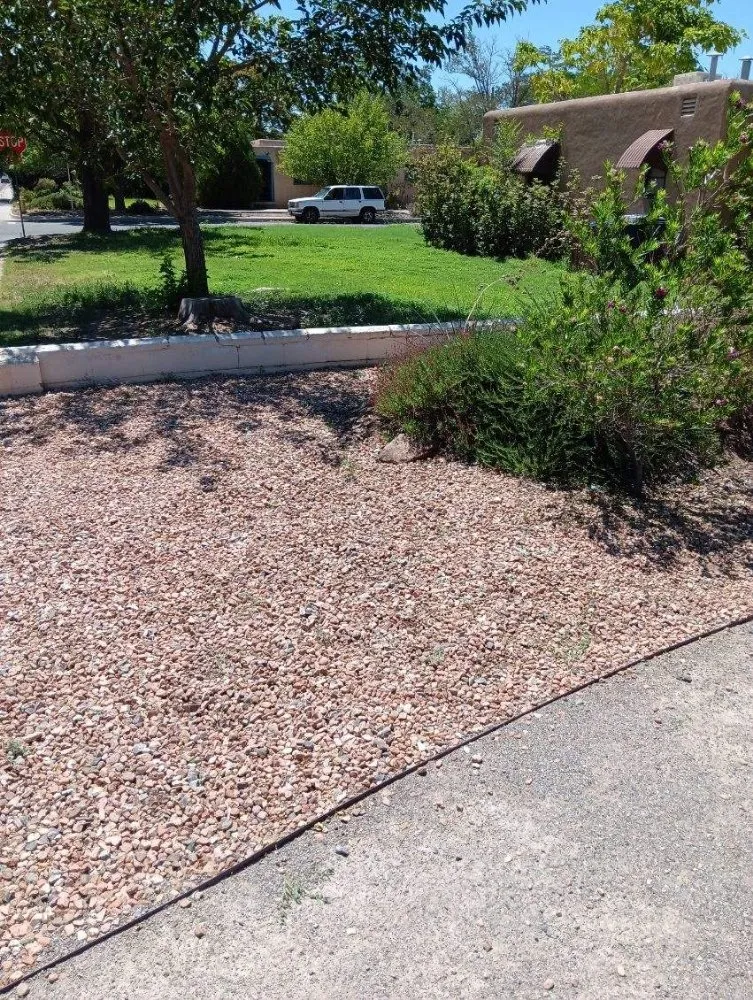 Top-rated landscape design in Los Lunas, NM - Mr & Mrs Burdine's Helping Hands