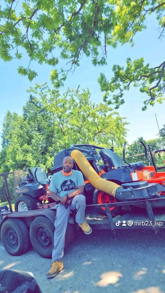 Professional garden landscaping experts serving Port Huron, MI - Mr. B's Landscaping and Snow Plowing