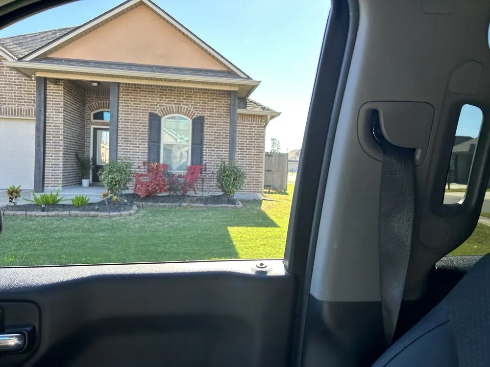 Professional lawn mowing service experts serving Sulphur, LA - Mr Cole Cool Cuts Lawn Care Service