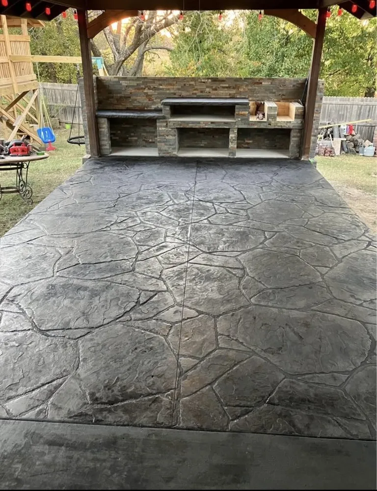 Professional yard cleanup service experts serving Manor, TX - Mr Concrete & Services