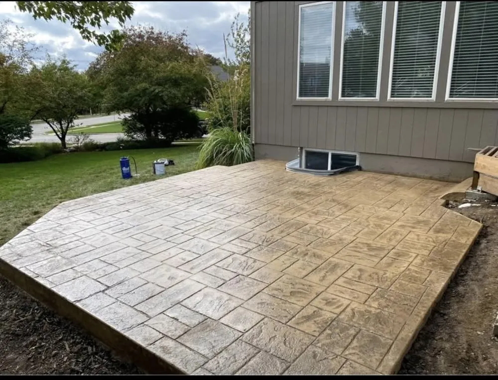 Reliable lawn care service near you in Manor, TX by Mr Concrete & Services