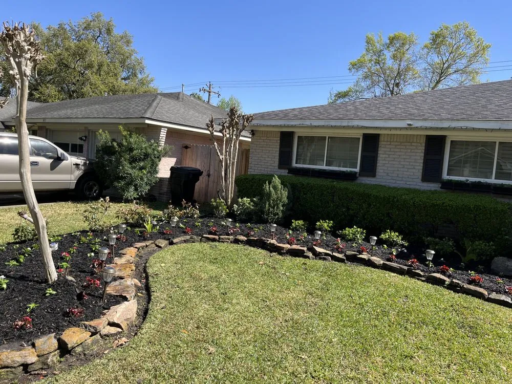 Affordable garden landscaping in Stafford, TX - MR Concrete and Landscaping