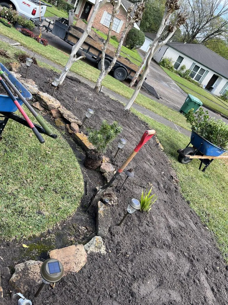 Custom outdoor landscaping in Stafford, TX - MR Concrete and Landscaping