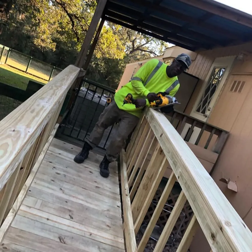 Trusted yard cleanup service for year-round maintenance across Alleyton, TX - Mr Fitz It Handyman Service