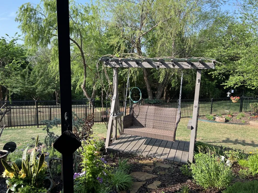 Expert lawn care service experts serving Edmond, OK - Mr Fixer