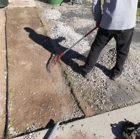 Local lawn mowing service in Los Angeles, CA by M.R General Garden Service