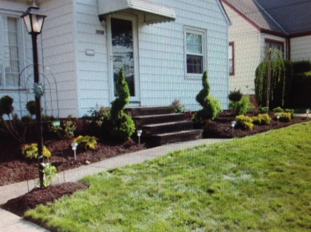 Reliable landscaping services in Cleveland, OH by Mr Good Job Landscaping