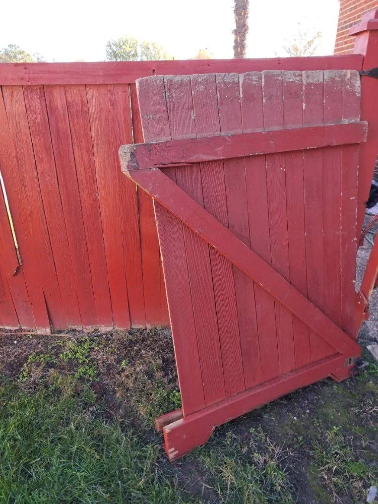 Local residential landscaping experts serving Portsmouth, VA - Mr Green Fences and Landscape