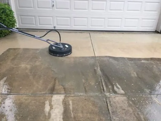 Mr Green Lawn Care & Pressure Washing Logo