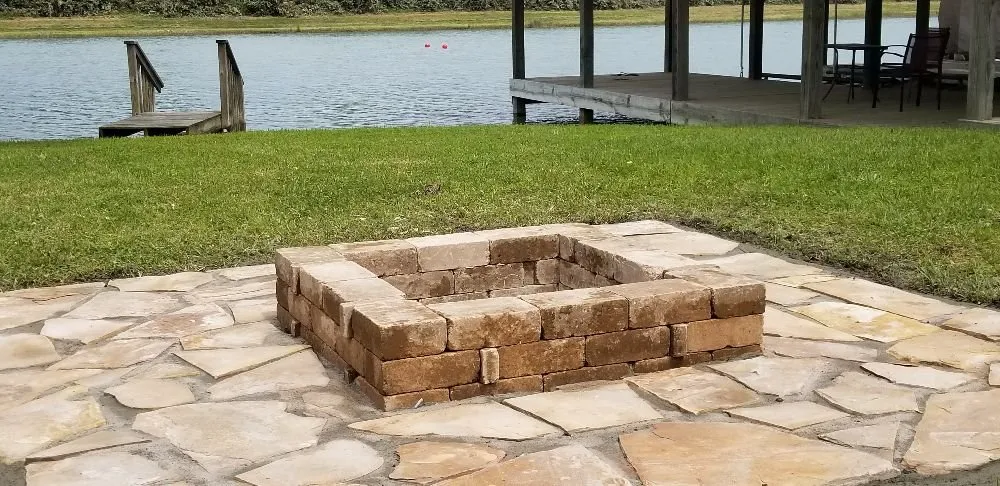 Local yard maintenance in Santa Fe, TX - Mr Green Lawn Services