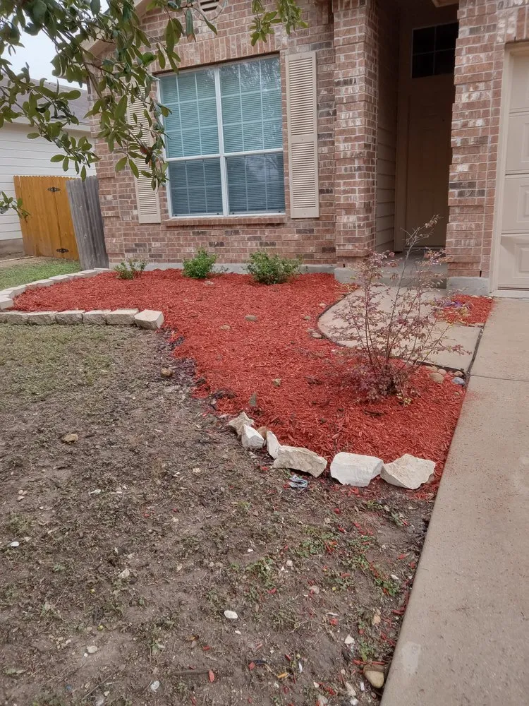 Professional lawn care service experts serving San Antonio, TX - Mr Greenthumb