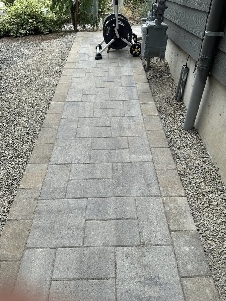 Top-rated outdoor landscaping in Des Moines, WA by Mr. Ho's Gardening & Landscaping