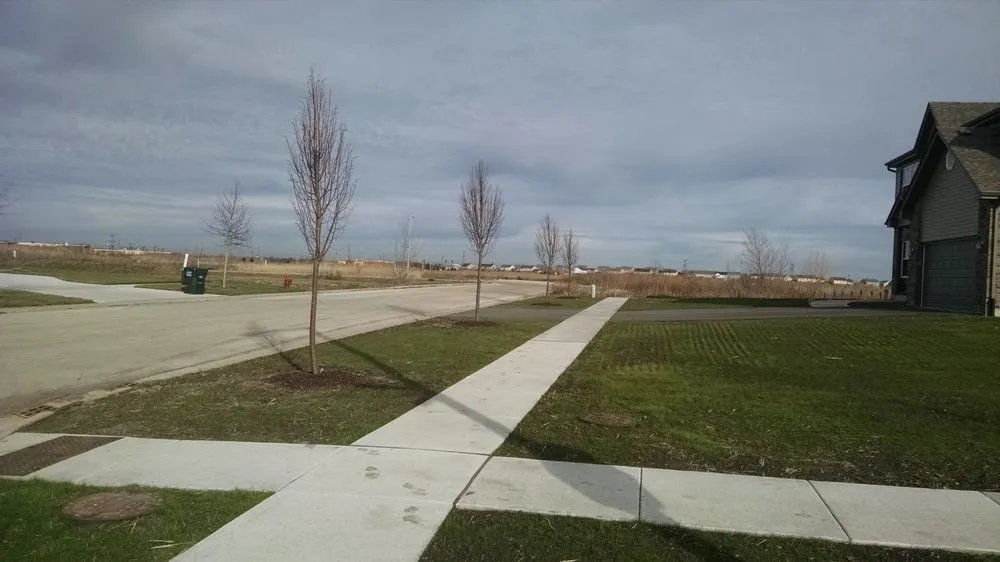 Professional residential landscaping with custom design in Bourbonnais, IL by MR Landscape Construction