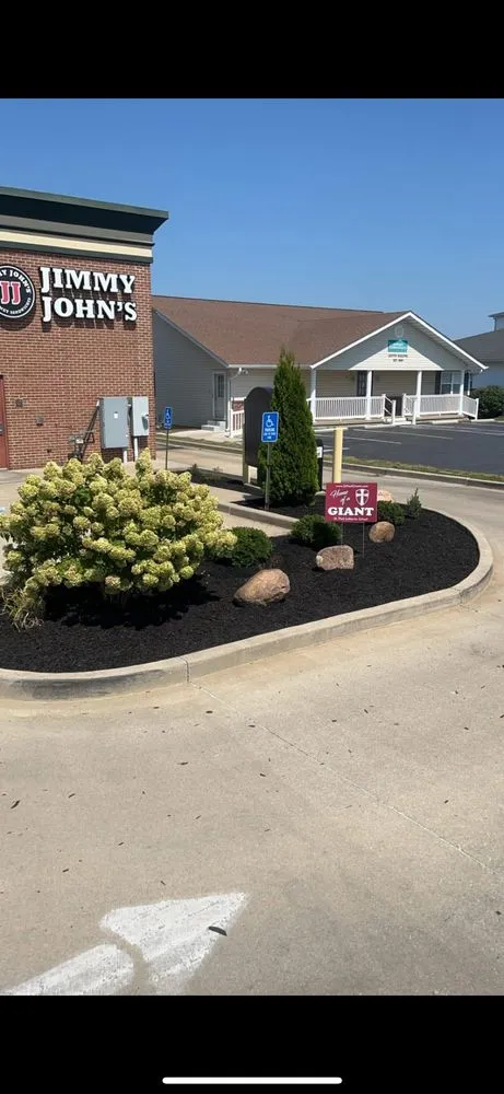 Top-rated lawn care service experts serving Farmington, MO - M&R Landscaping Services