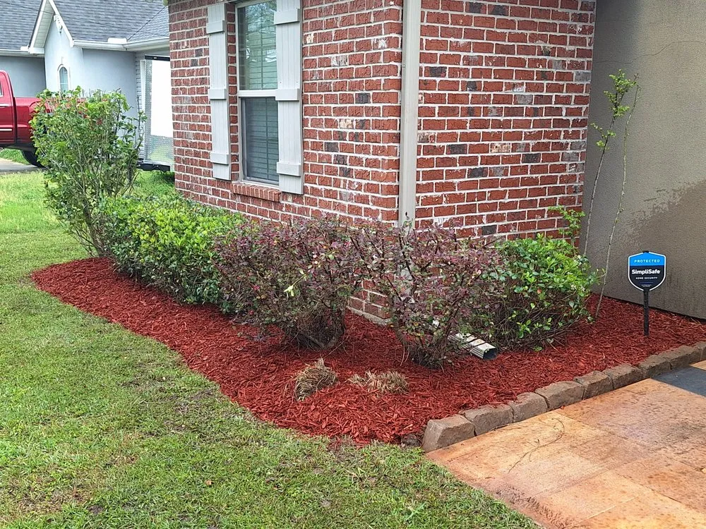 Trusted lawn mowing service for year-round maintenance in Ponchatoula, LA by Mr Manicure