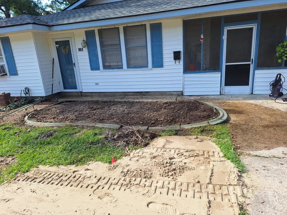 Custom yard cleanup service for outdoor upgrades in Ponchatoula, LA by Mr Manicure