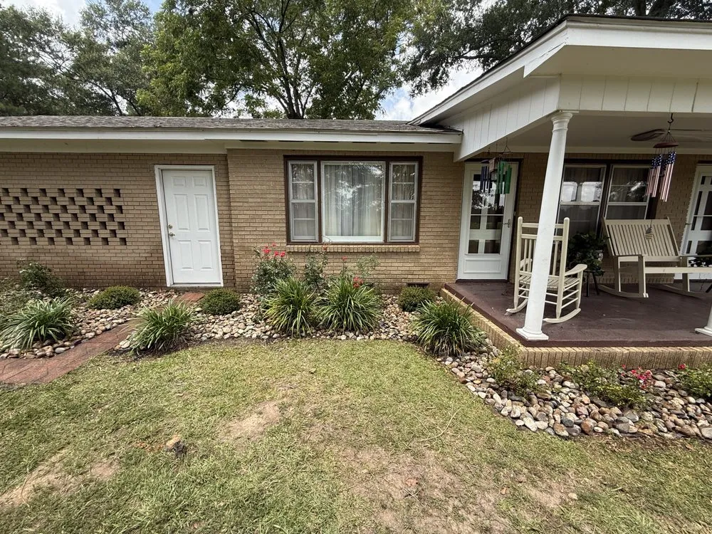 Trusted yard maintenance for beautiful yards across Collins, MS - Mr Mendit