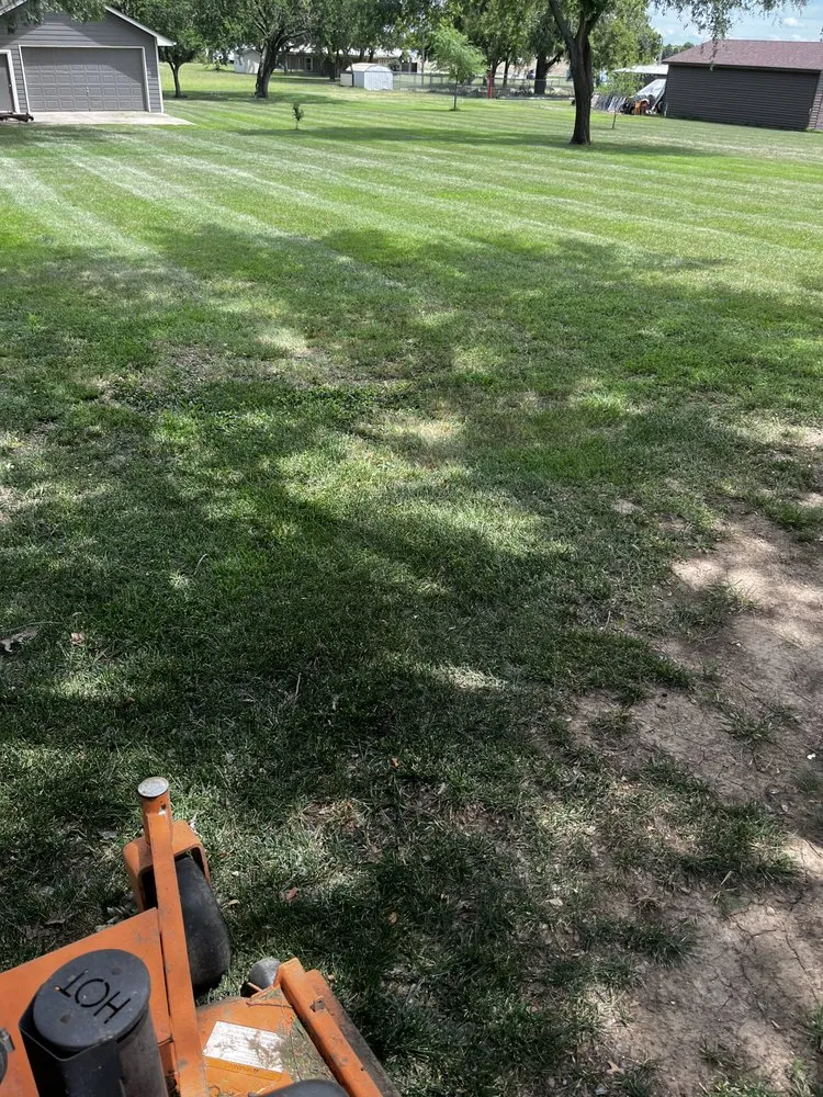 Reliable yard maintenance experts serving Derby, KS - Mr Mow It All