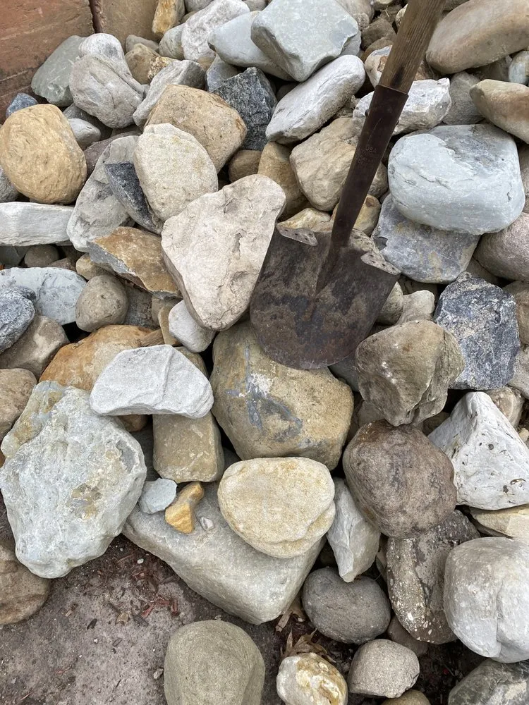 Trusted outdoor landscaping experts serving Canton, OH - Mr. Mulch