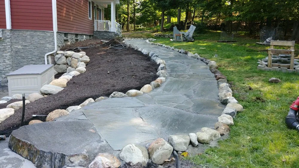 Top-rated garden landscaping experts serving Park Ridge, NJ - Mr. Natural's Organic Lawn & Plant Care