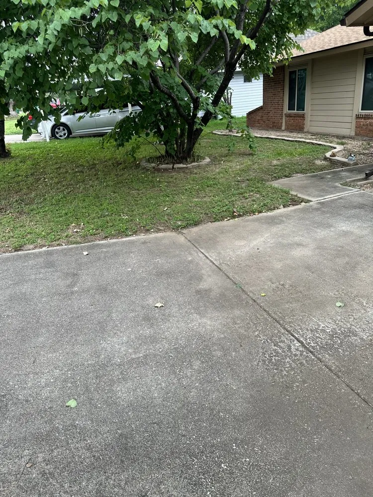 Local lawn mowing service experts serving Haltom City, TX - Mr Nice Lawn