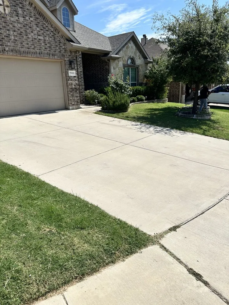Professional yard cleanup service in Haltom City, TX - Mr Nice Lawn