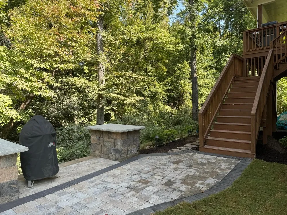 Affordable lawn care service experts serving Charlotte, NC - Mr. Outdoor Living