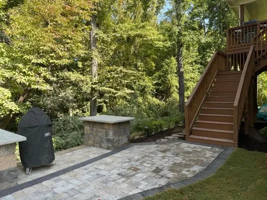 Mr. Outdoor Living Logo