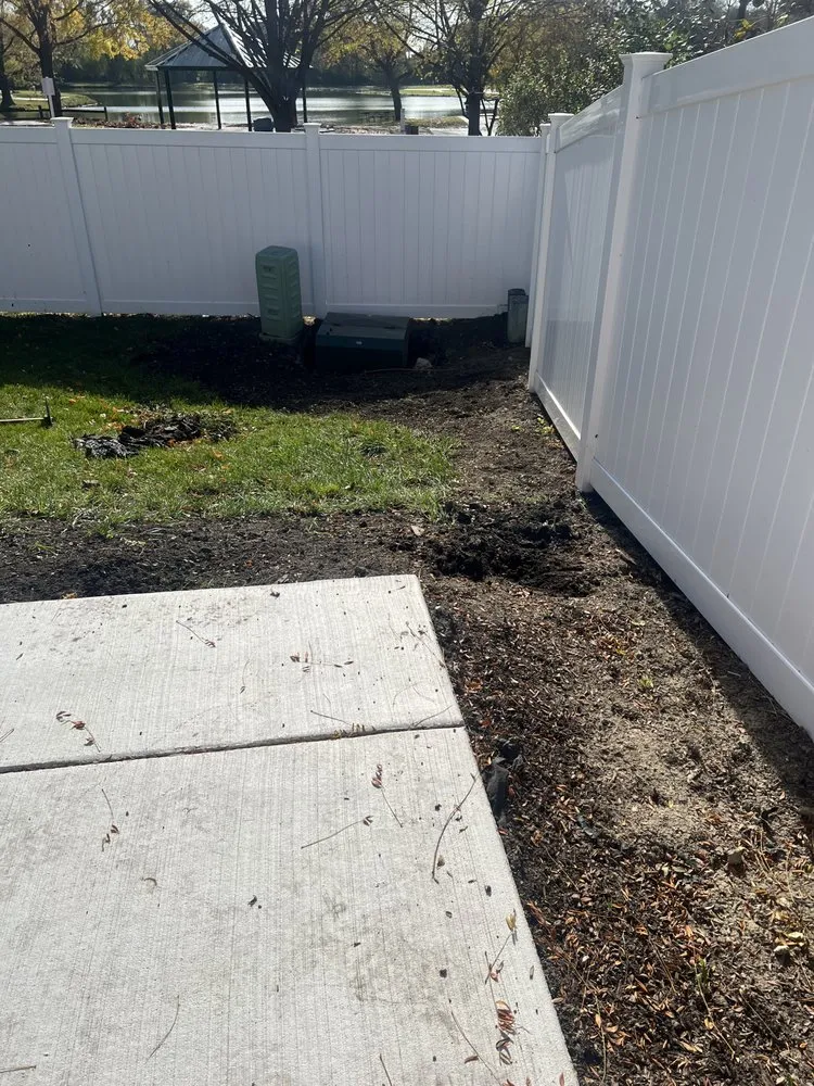 Local residential landscaping in Aurora, IL by Mr Power wash and landscaping